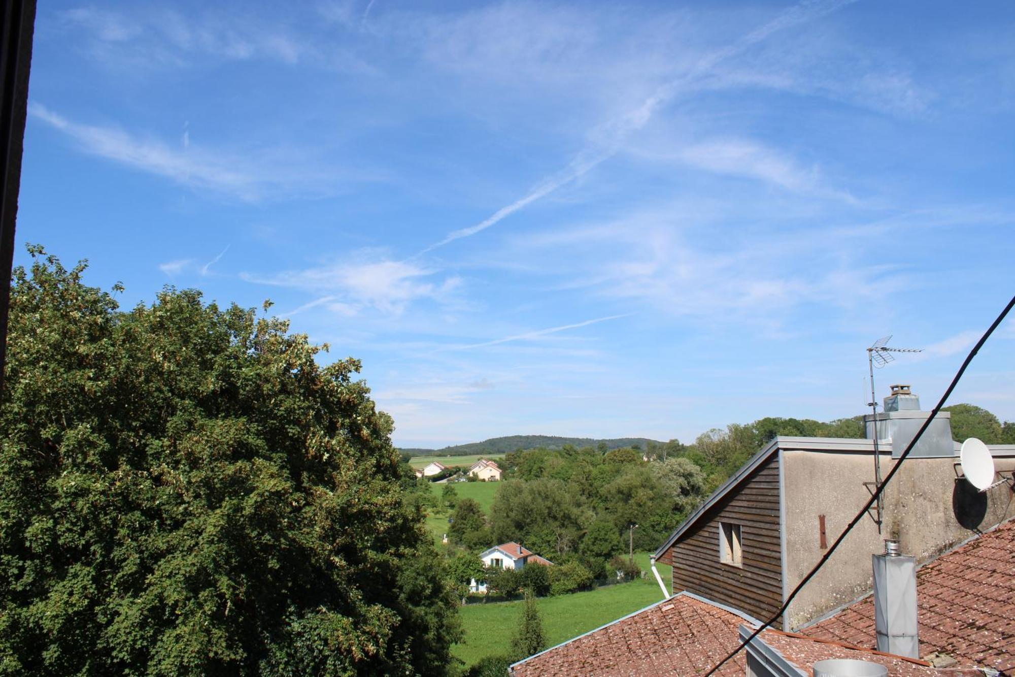 Le Commerce 2* Dompaire
